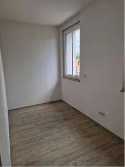 Dachgeschoßwohnung Schönefeld - 4 Zimmer, 135 m&sup2;, 1.486&euro; | Angebot:26060398