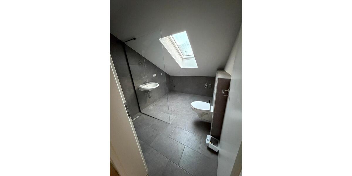 Dachgeschoßwohnung Gernsbach - 3.5 Zimmer, 95 m&sup2;, 1.090&euro; | Angebot:24741624