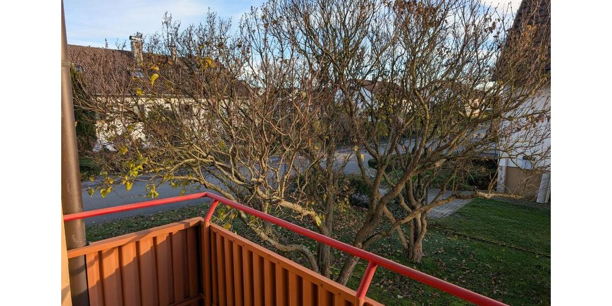 Freistehendes Einfamilienhaus mit großem Garten und Balkon 9 zimmer