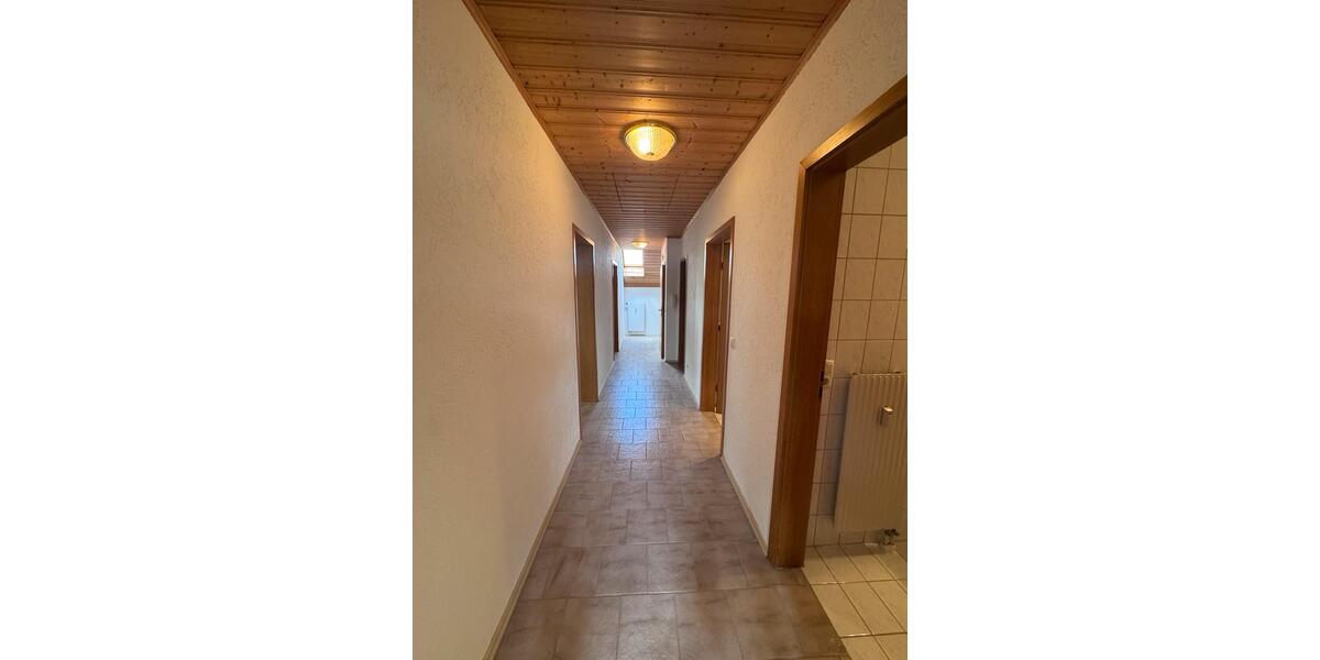 Dachgeschoßwohnung Sauerlach - 3 Zimmer, 80 m&sup2;, 1.550&euro; | Angebot:26494711
