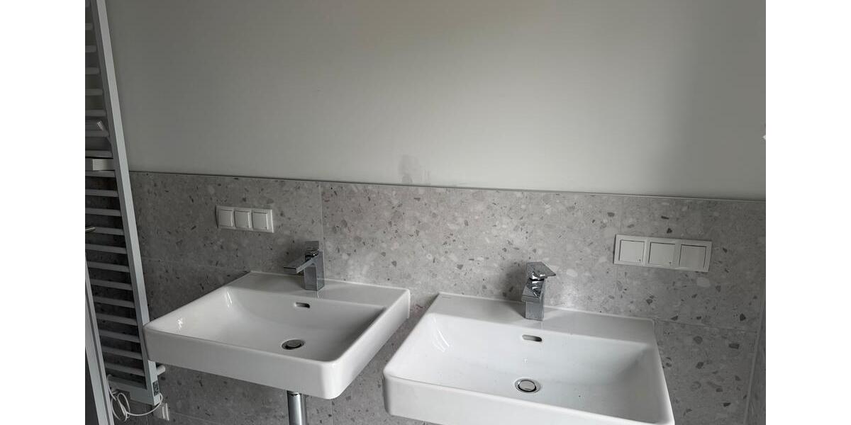 Erdgeschoßwohnung Friedewald - 4 Zimmer, 97 m&sup2;, 1.650&euro; | Angebot:26429898