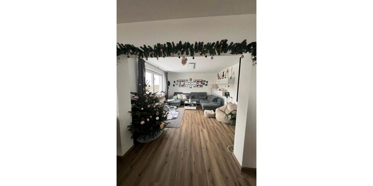 5 Zimmer Wohnung mit Balkon in ruhiger Lage OT von Flieden 2 zimmer