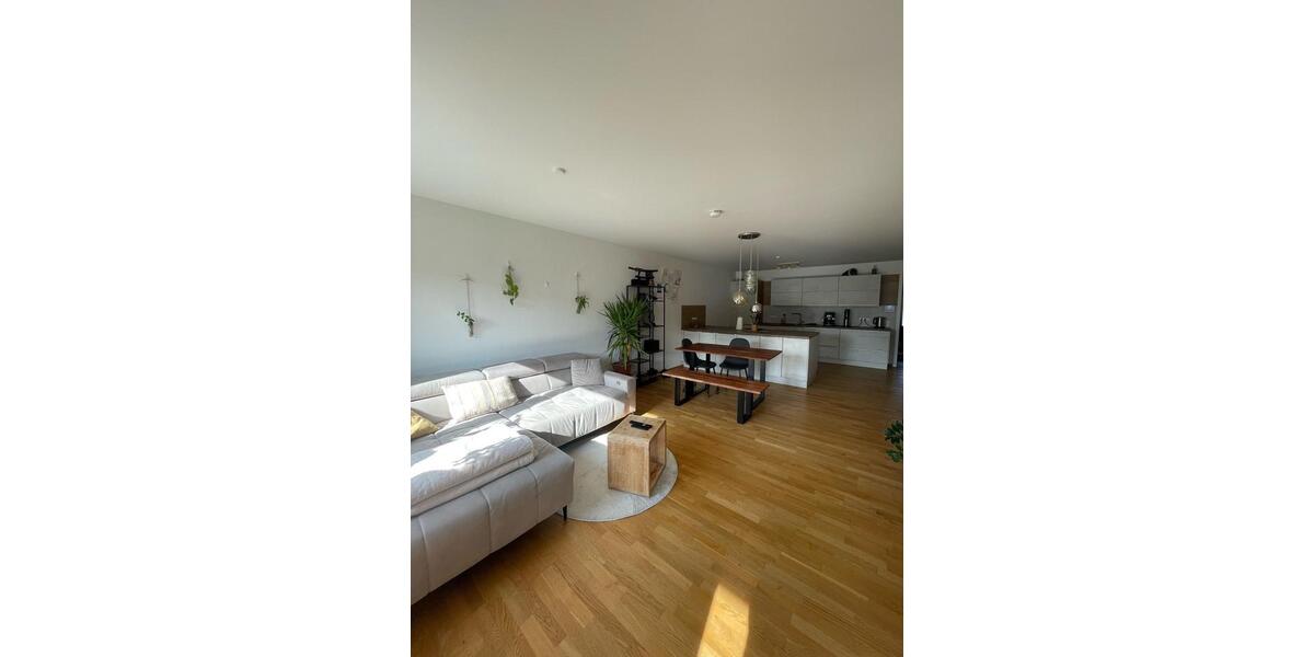 Erdgeschoßwohnung Deggendorf - 3 Zimmer, 91 m&sup2;, 1.355&euro; | Angebot:26048591