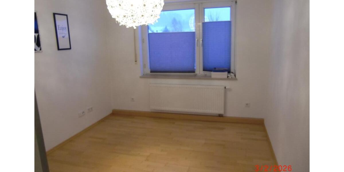 Etagenwohnung Burghaun - 5 Zimmer, 132 m&sup2;, 850&euro; | Angebot:24806180
