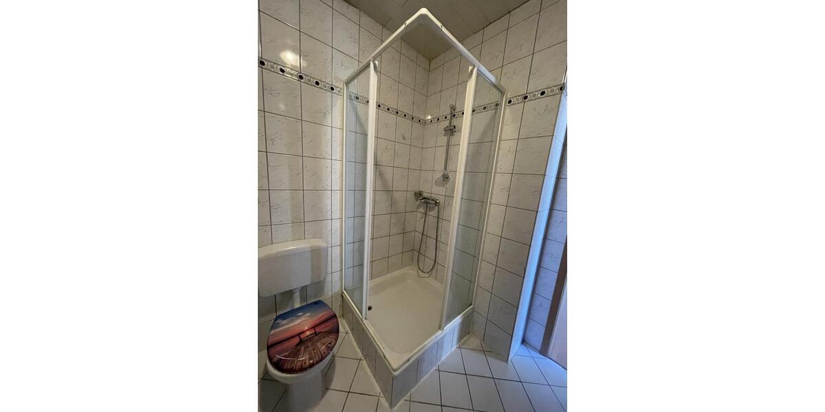 Dachgeschoßwohnung Herne - 9 Zimmer, 180 m&sup2;, 1.530&euro; | Angebot:26126992