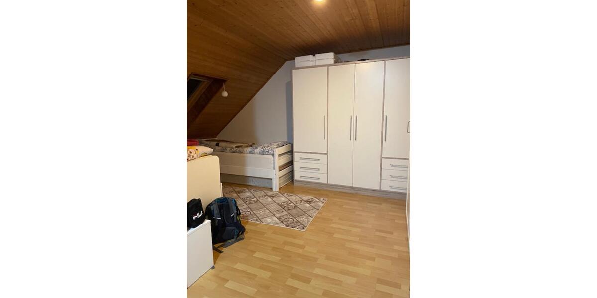 Dachgeschoßwohnung Bad Salzdetfurth - 3 Zimmer, 85 m&sup2;, 750&euro; | Angebot:25198598