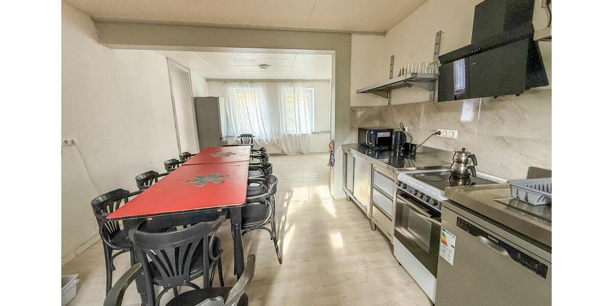 Wohnen auf Zeit Werdohl - 8 Zimmer, 180 m&sup2;, 12&euro; | Angebot:26127807