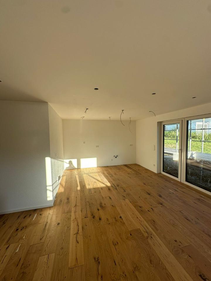 Exklusive, kernsanierte 3-Zimmer-Wohnung mit Garten zu vermieten