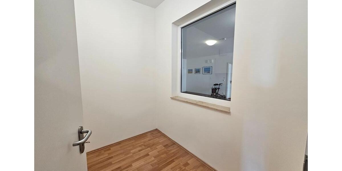 Etagenwohnung Pinneberg - 2 Zimmer, 64 m&sup2;, 763&euro; | Angebot:26493568