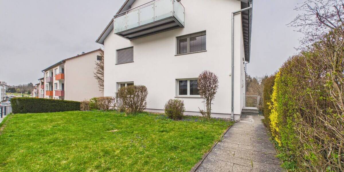 Etagenwohnung Rottweil - 2 Zimmer, 100 m&sup2;, 1.050&euro; | Angebot:25683396