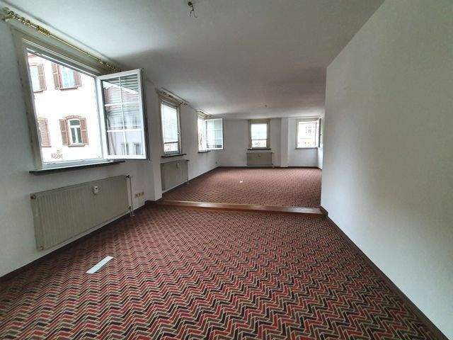Etagenwohnung Bad Mergentheim - 3 Zimmer, 120 m&sup2;, 700&euro; | Angebot:25668919