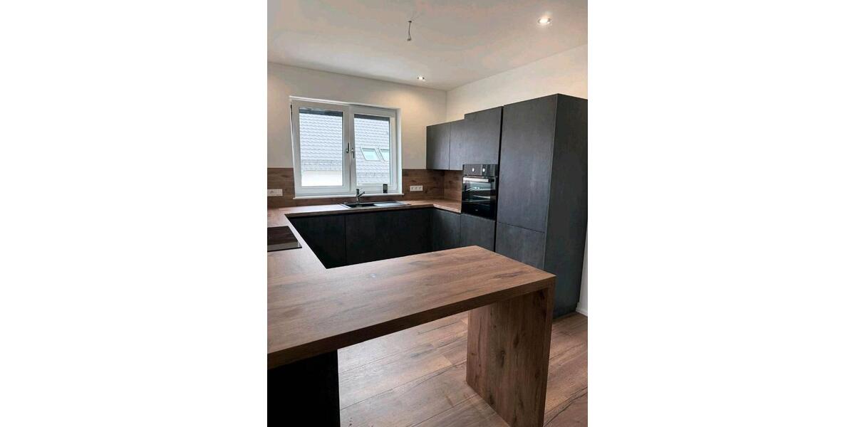 Etagenwohnung Lebach - 4 Zimmer, 120 m&sup2;, 1.250&euro; | Angebot:26573104