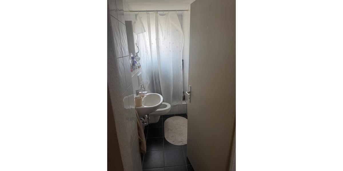 Etagenwohnung Bergisch Gladbach Gronau - 3 Zimmer, 74 m&sup2;, 1.016&euro; | Angebot:25253328