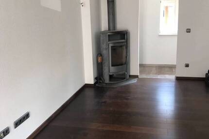 Haus Gunzenhausen - 5 Zimmer, 125 m&sup2;, 1.150&euro; | Angebot:26188159