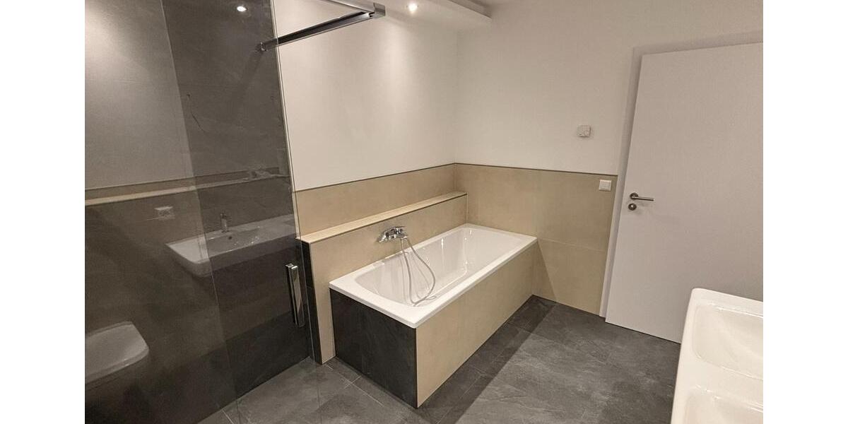 Etagenwohnung Zittau - 4 Zimmer, 101 m&sup2;, 995&euro; | Angebot:24714589