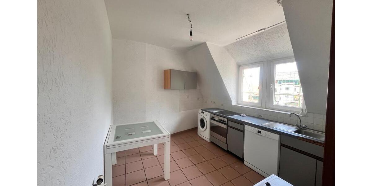 Dachgeschoßwohnung Saarbrücken - 5 Zimmer, 125 m&sup2;, 1.080&euro; | Angebot:24747511