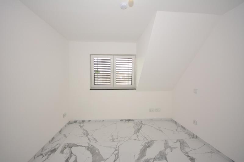 Moderne, luxeriöse 4-Zimmer-Maisonette-Wohnung für den gehobenen Anspruch! 4 zimmer