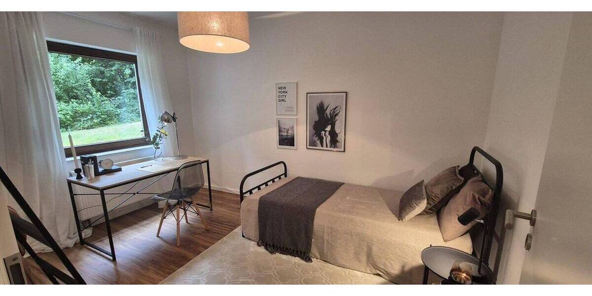 Etagenwohnung Bad Camberg - 4 Zimmer, 103 m&sup2;, 1.160&euro; | Angebot:26257553