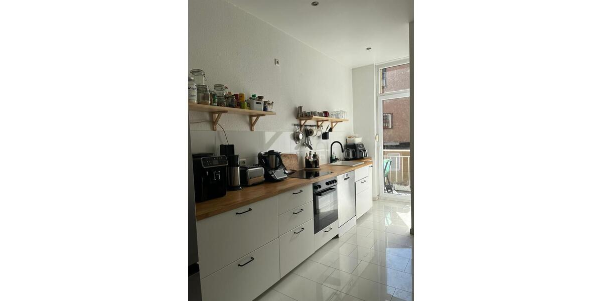 Etagenwohnung Saarbrücken - 4 Zimmer, 105 m&sup2;, 1.250&euro; | Angebot:25958793