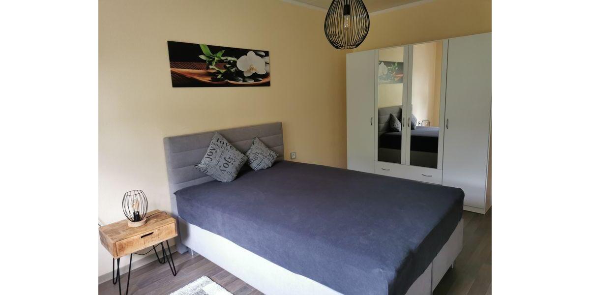 Wohnen auf Zeit Rinteln - 4 Zimmer, 90 m&sup2;, 390&euro; | Angebot:25999043