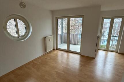 Gepflegte 1-Zimmer-Wohnung + Balkon +Tiefgaragenstellplatz 1 zimmer