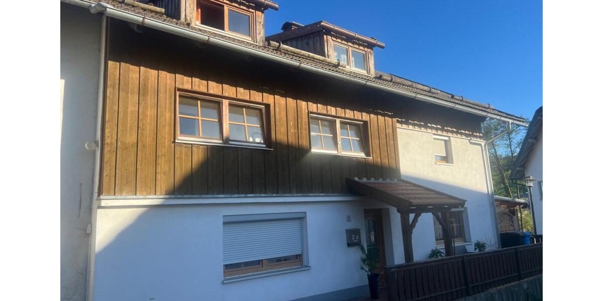 Einfamilienhaus Haibach - 8 Zimmer, 260 m&sup2;, 1.200&euro; | Angebot:26634669