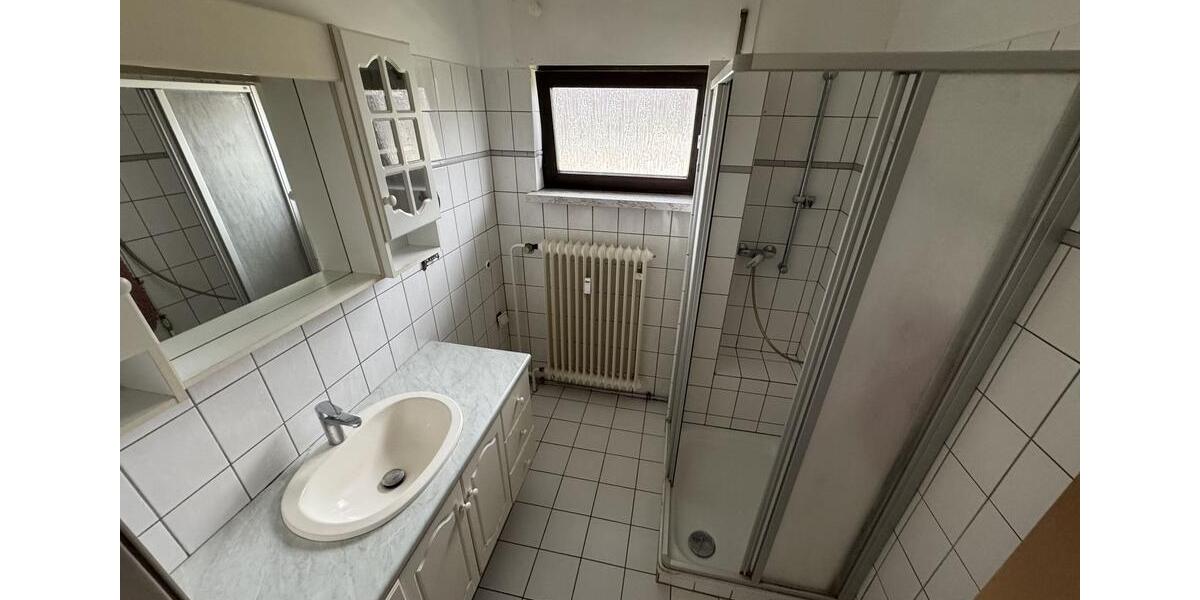 4-Zimmer-Wohnung in Saarbrücken nahe der französischen Grenze [HMR-O46E04] 4 zimmer