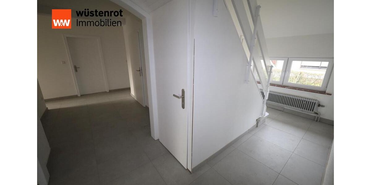 Einfamilienhaus Holdorf - 9 Zimmer, 190 m&sup2;, 1.250&euro; | Angebot:25836736