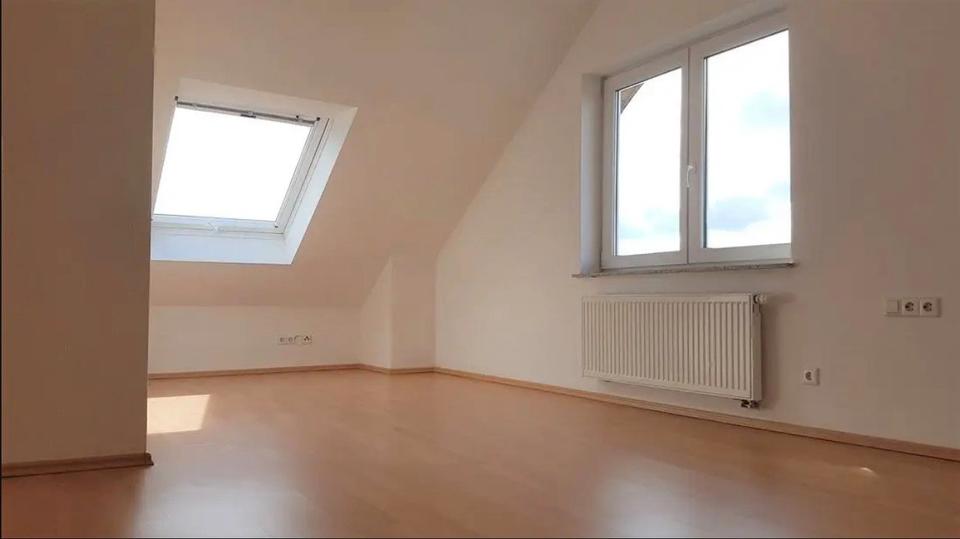 Maisonettenwohnung Sindelfingen Darmsheim - 5 Zimmer, 105 m&sup2;, 1.450&euro; | Angebot:26243386