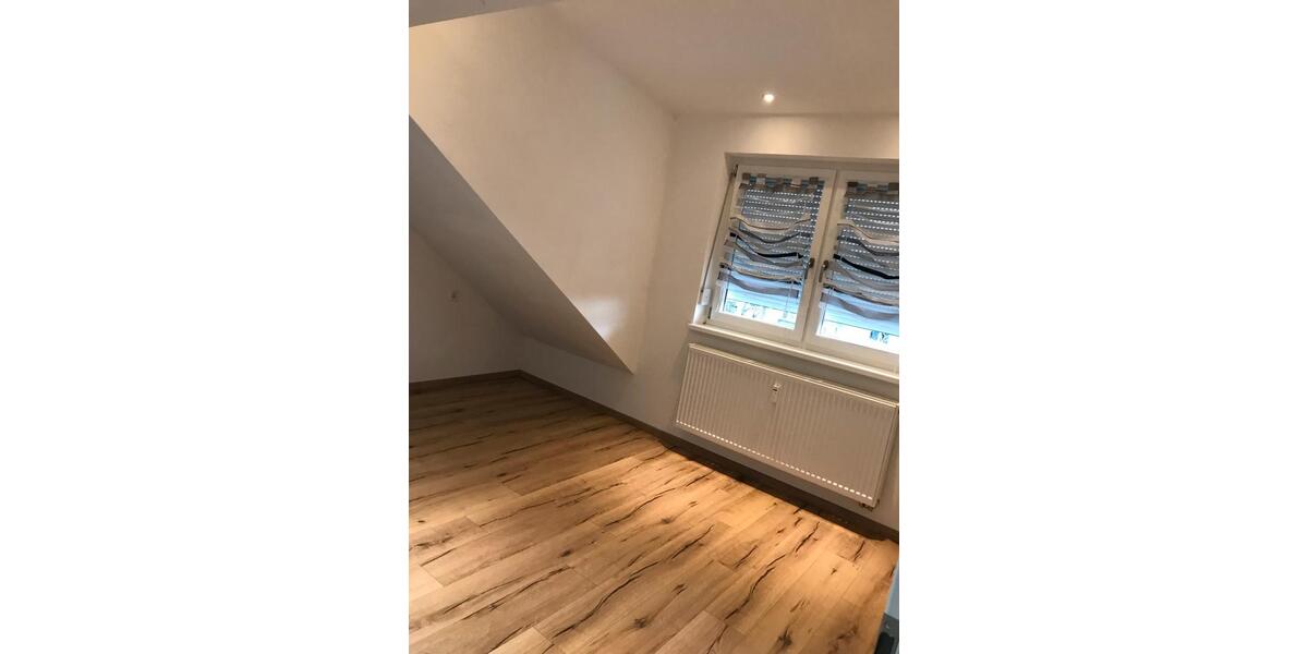 Dachgeschoßwohnung Memmingen - 3 Zimmer, 80 m&sup2;, 900&euro; | Angebot:24976730