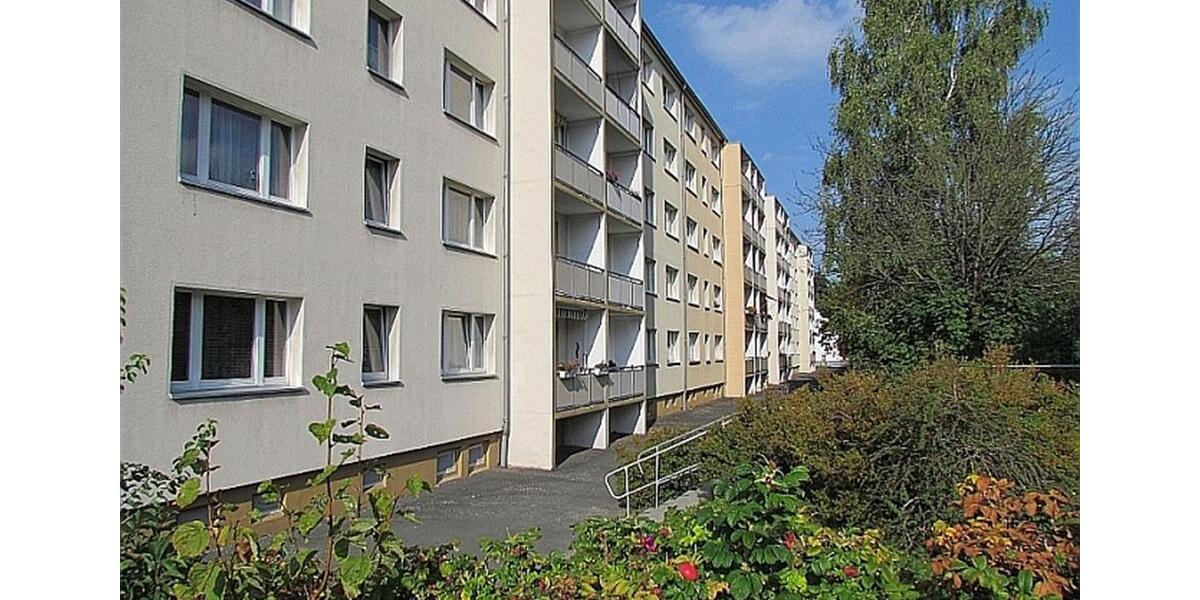 Etagenwohnung Reichenbach im Vogtland - 4 Zimmer, 72 m&sup2;, 350&euro; | Angebot:25857020