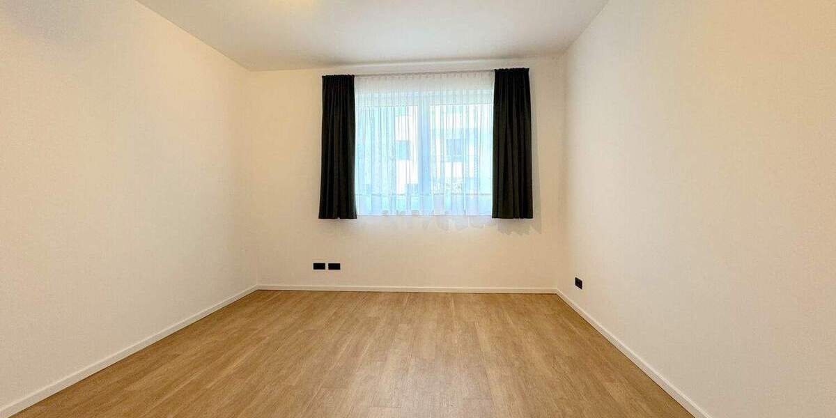 Etagenwohnung Berlin / Mahlsdorf Mahlsdorf - 3 Zimmer, 104 m&sup2;, 1.900&euro; | Angebot:26162032