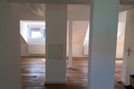 Top 3-Zimmer-DG-Wohnung mit Loggia und KFZ-Stellplatz Nbg-Schweinau