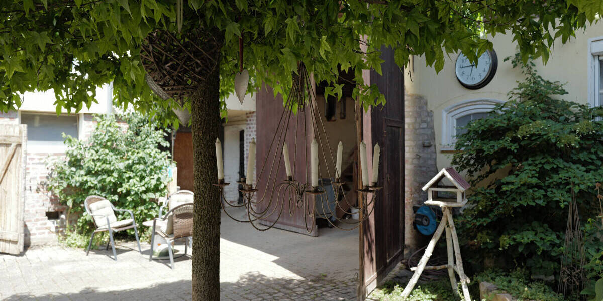 Einfamilienhaus Niederneisen - 9 Zimmer, 255 m&sup2;, 2.250&euro; | Angebot:26712884