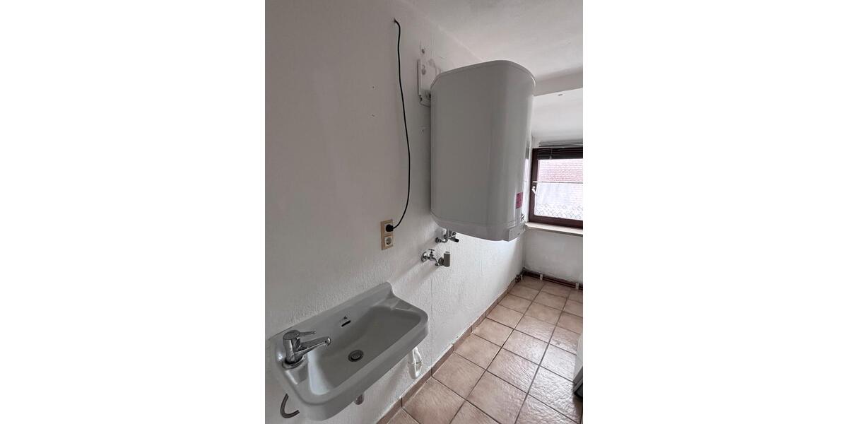 Dachgeschoßwohnung Schnabelwaid - 3 Zimmer, 80 m&sup2;, 700&euro; | Angebot:26033515