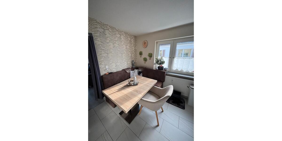 Dachgeschoßwohnung Limeshain - 4 Zimmer, 100 m&sup2;, 1.000&euro; | Angebot:24730533