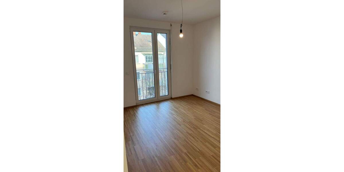 Etagenwohnung Offenbach am Main Hafen - 3 Zimmer, 106 m&sup2;, 1.990&euro; | Angebot:24250977