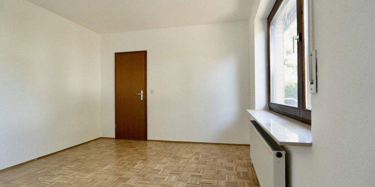 Traumhafter Bungalow mit großem Garten und Garage 4 zimmer