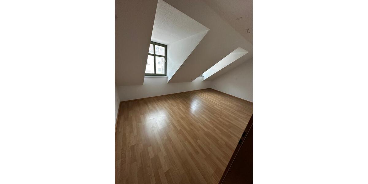 Dachgeschoßwohnung Weißenfels - 2 Zimmer, 70 m&sup2;, 420&euro; | Angebot:24848638