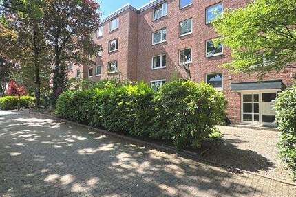 **QUICKBORN** Schöne 4 Zimmer, ca. 100 m², EBK, Balkon, Keller, 3. OG o. Lift 4 zimmer