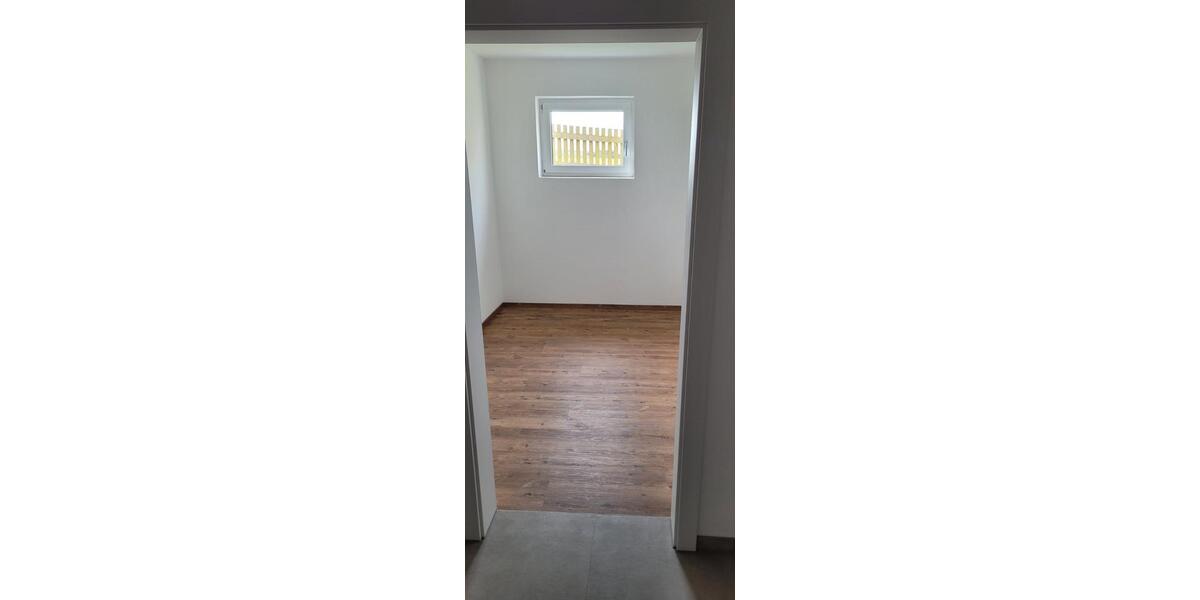 Erdgeschoßwohnung Holzheim - 3.5 Zimmer, 95 m&sup2;, 750&euro; | Angebot:26007901