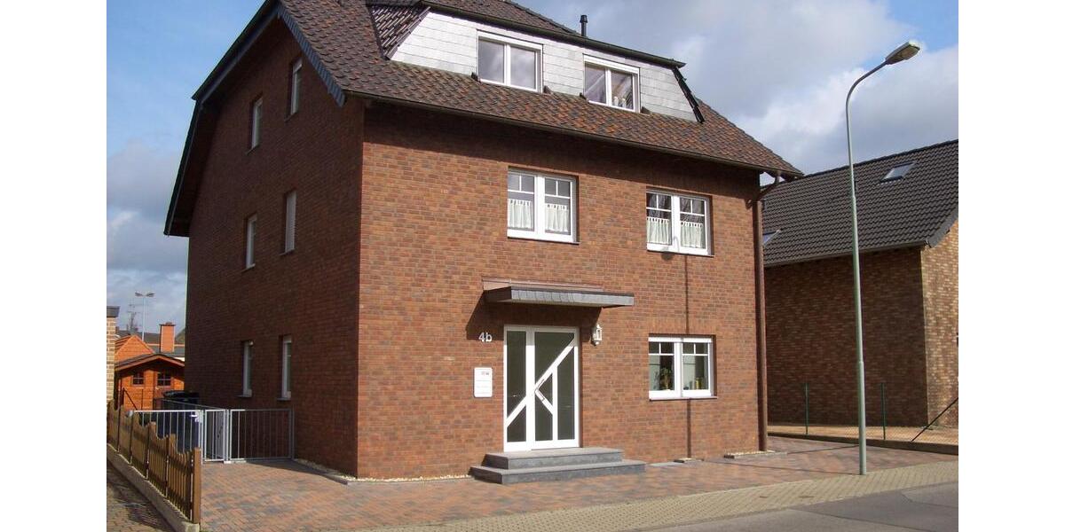 Helle und ansprechende 4-Zimmer-Wohnung mit Balkon 4 zimmer