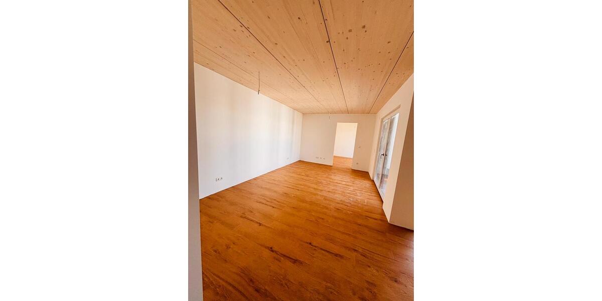 Erdgeschoßwohnung Straubing - 3 Zimmer, 69 m&sup2;, 765&euro; | Angebot:25979884