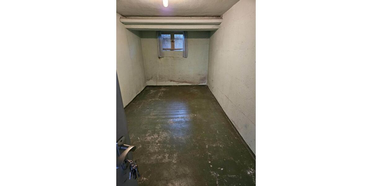 Sehr ruhige 2 Zimmer Dachgeschosswohnung 2 zimmer