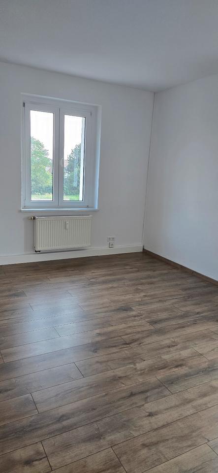 Der erste Monat Gratis in einer 3 Zimmerwohnung in der Waldstraße zimmer