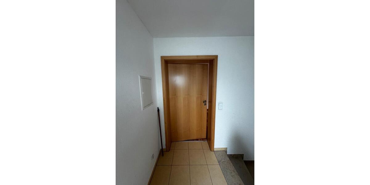 Dachgeschoßwohnung Stegaurach - 3 Zimmer, 100 m&sup2;, 1.285&euro; | Angebot:25272877