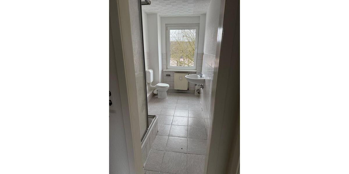 Etagenwohnung Plattenburg - 3 Zimmer, 70 m&sup2;, 600&euro; | Angebot:26449164