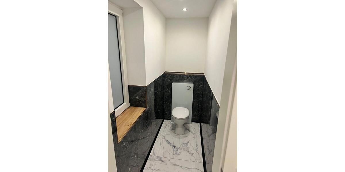 Großzügiges Haus mit eigenem Garten zu Vermieten 4 zimmer