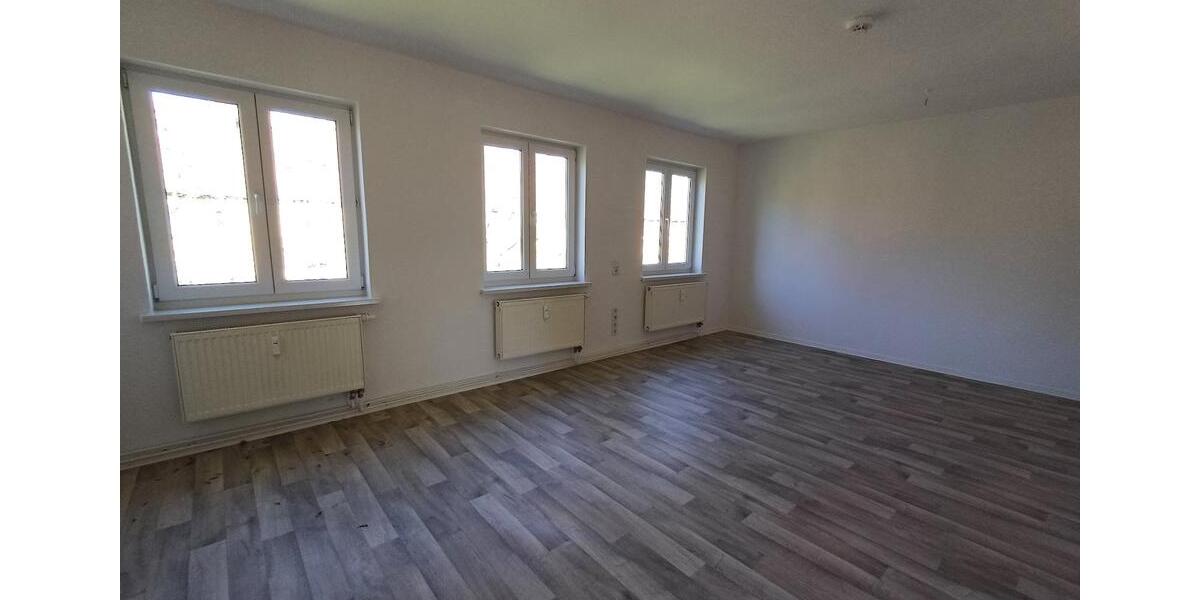 Etagenwohnung Merseburg - 2 Zimmer, 55 m&sup2;, 326&euro; | Angebot:26561575