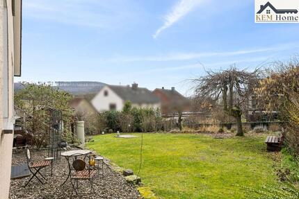 Haus Lauenau - 9 Zimmer, 2.000 m&sup2;, 2.250&euro; | Angebot:25869008